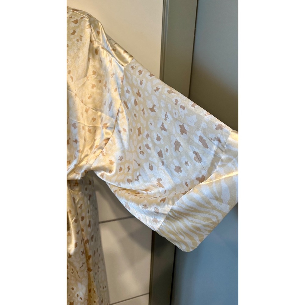 Show Me Your Mumu NWT Satin Robe OS Animal Print Lounge Duster - Picture 6 of 14
